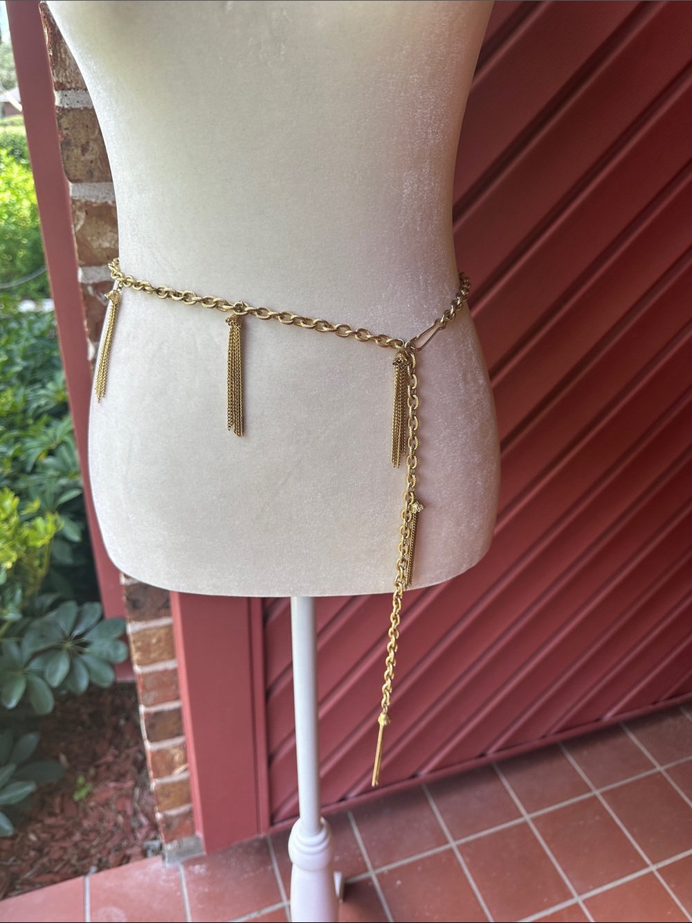 Gold Chain Fringe Waist Belt - Women's Jewelry - Picture 2 of 3